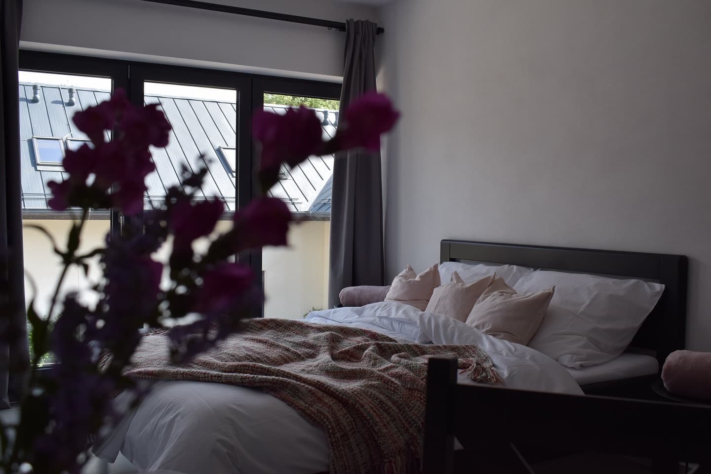 Gallery image 1 of 5