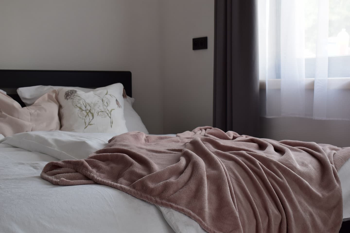 Gallery image 2 of 5