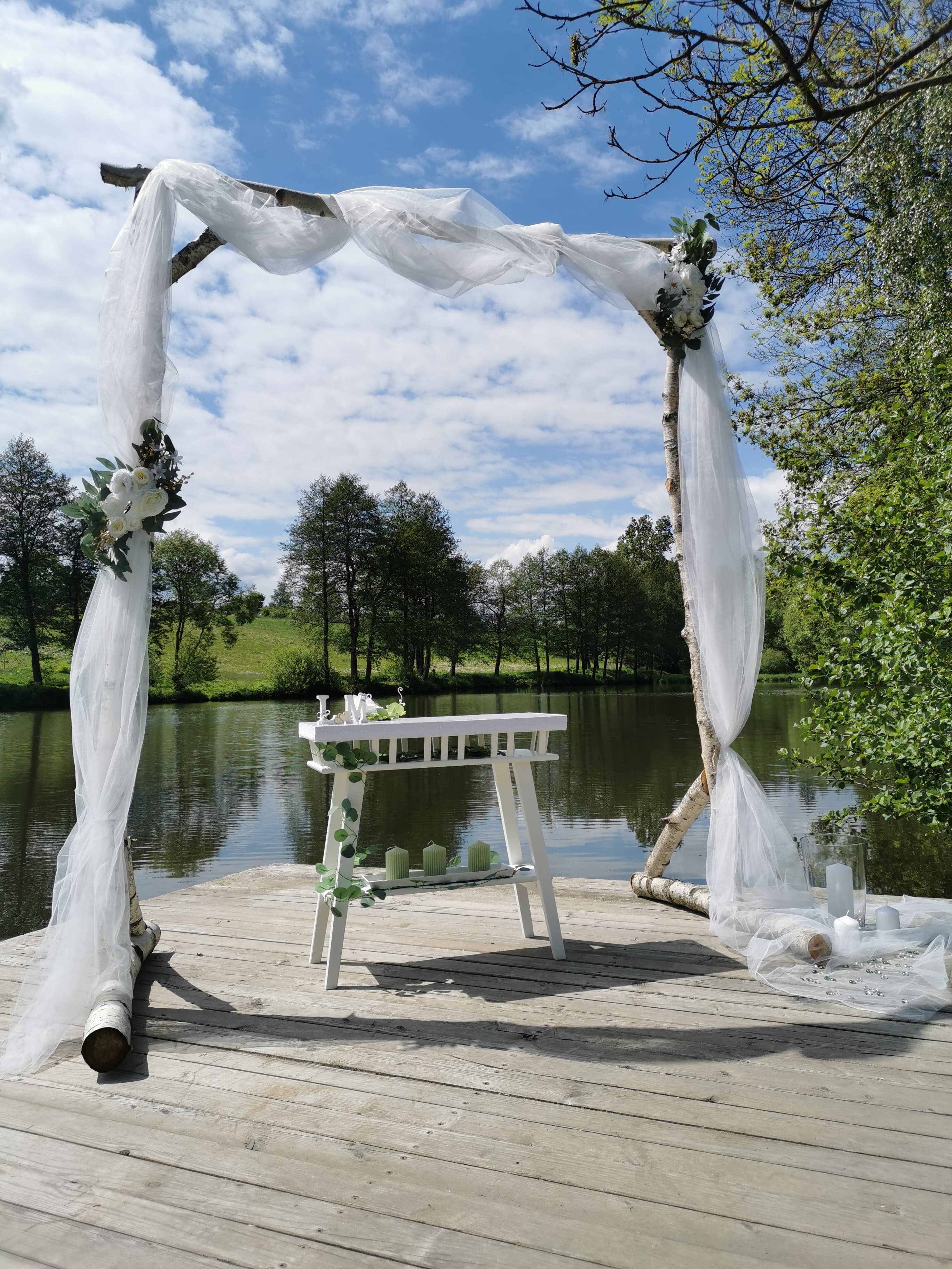 Gallery image 2 of 8